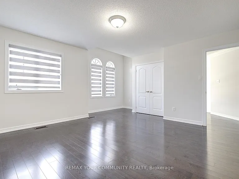 112 Golden Forest Rd — Photo 43