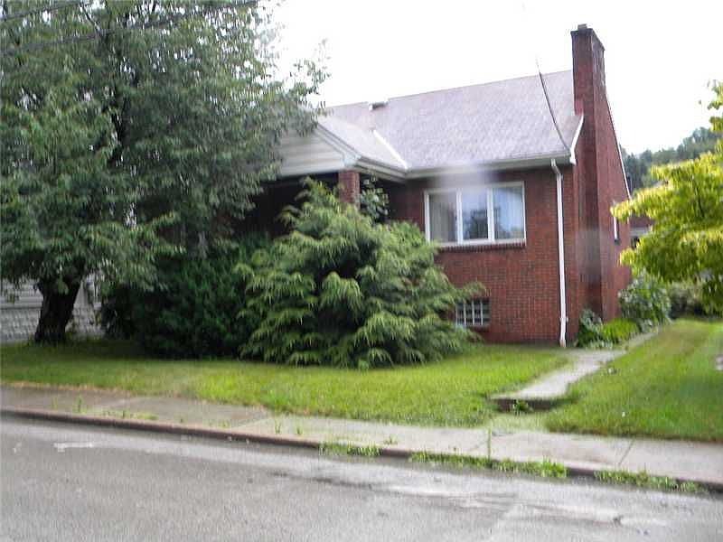2nd image of 1104 Washington St
