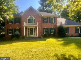 18 Oakmont Cir, New Freedom, PA 17349