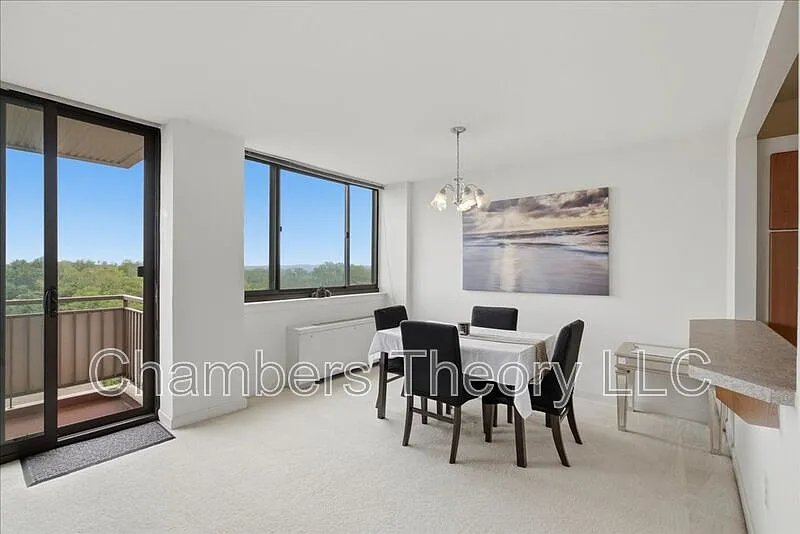1 bed, 1.0 bath, 809 sqft, $2,200 — Photo 3