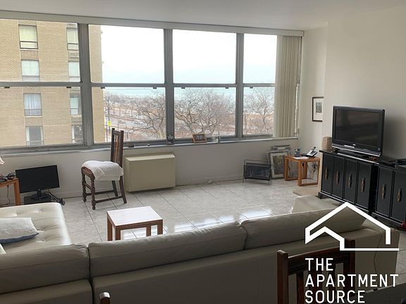 5th image of 1010 N Lake Shore Dr #506