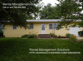 2531 Belle Crest Dr, Lawrence, KS 66046