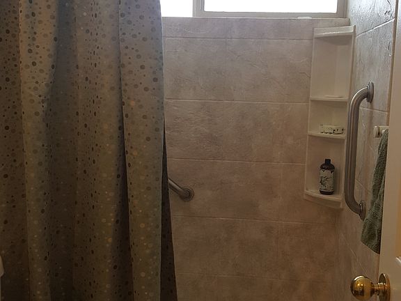 Handicap accessible shower