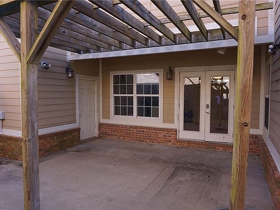 3rd image of 594 N Tennyson Ln