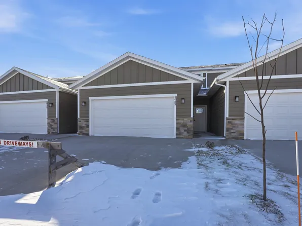 5935 S Whisper Creek Pl, Sioux Falls, SD 57108