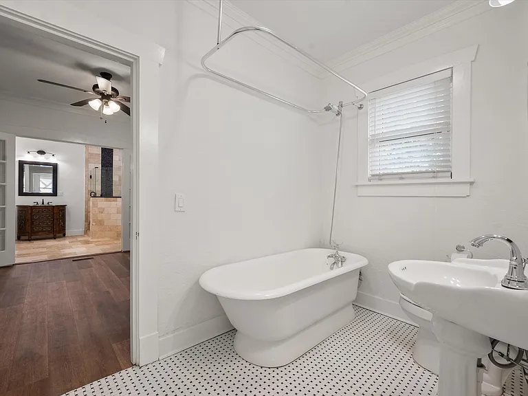 2232 W Rosedale St S — Photo 24