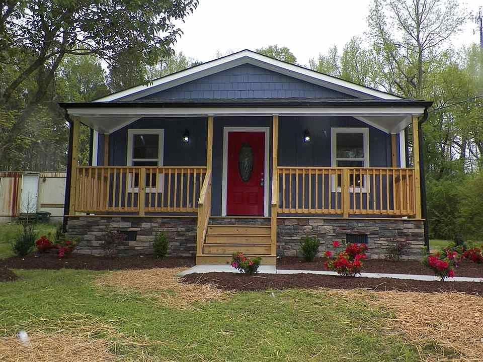 2nd image of 217 E Barbee St