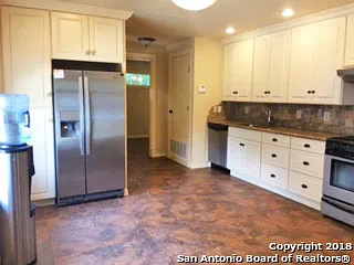 2 bed, 1.5 bath, 1000 sqft, $2,000 — Photo 3