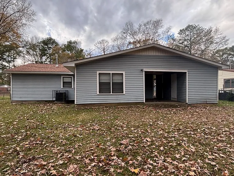 2860 Charleston Dr — Photo 8