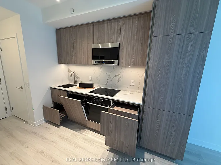 120 Broadway Ave #2007N — Photo 4