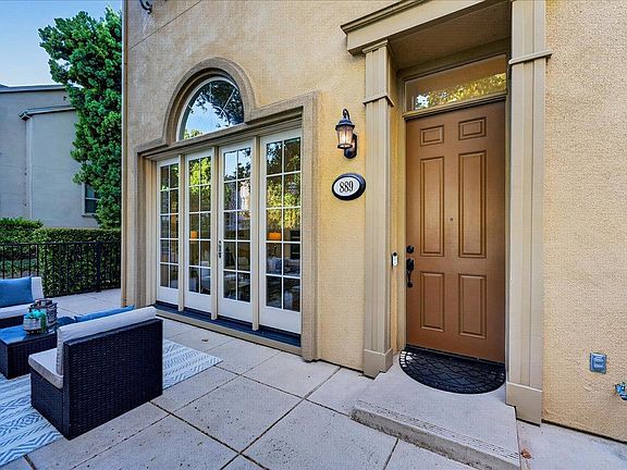 4th image of 889 Georgetown Pl