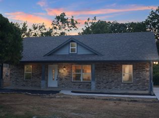 122 S Kemp St, Mabank, TX 75147