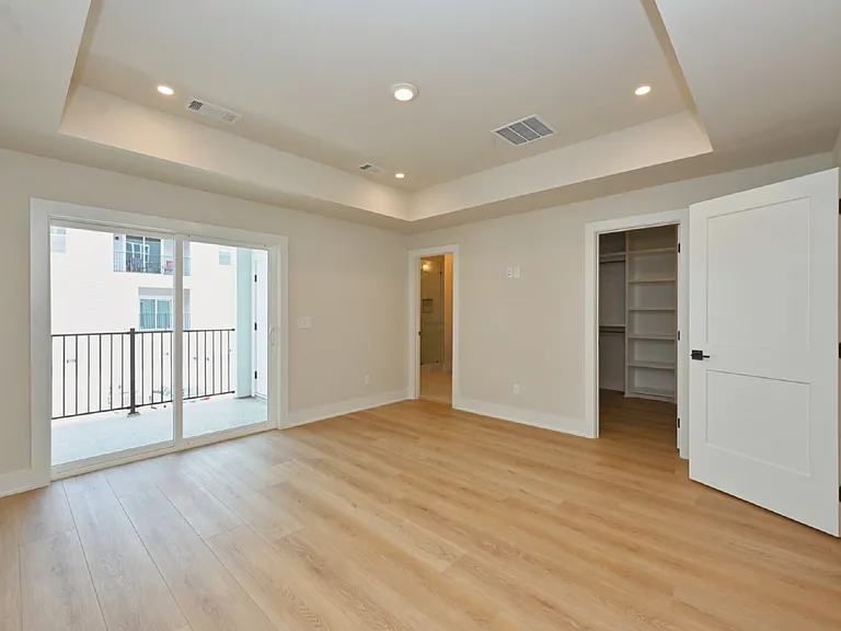 126 Zola Aly — Photo 27
