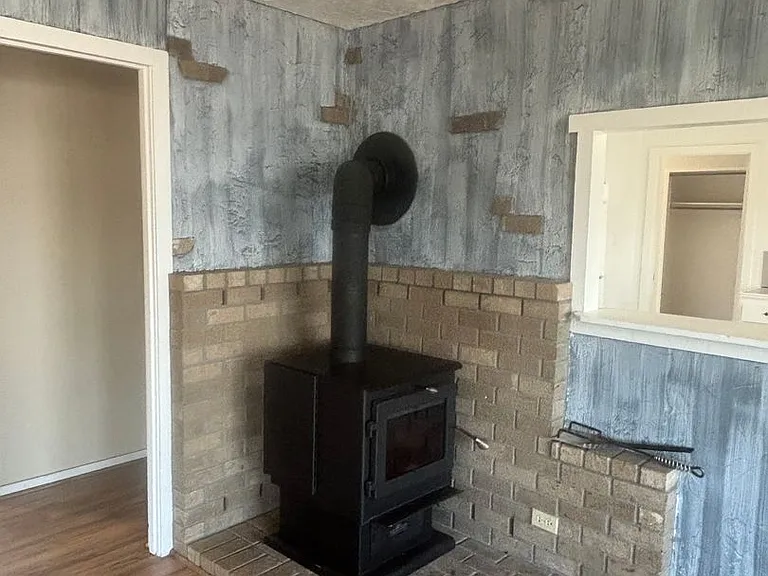1420 Gleason Ave — Photo 4