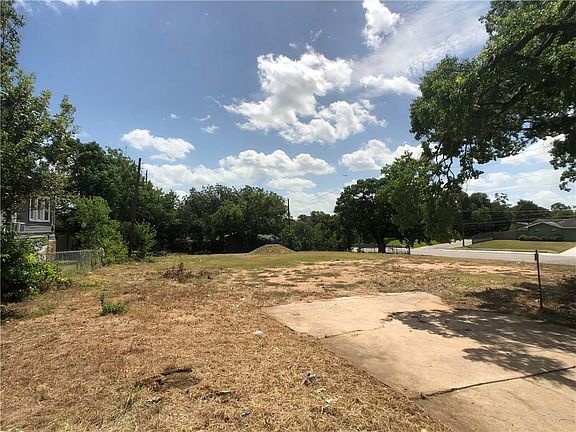 4th image of 3302 E Martin Luther King Jr Blvd