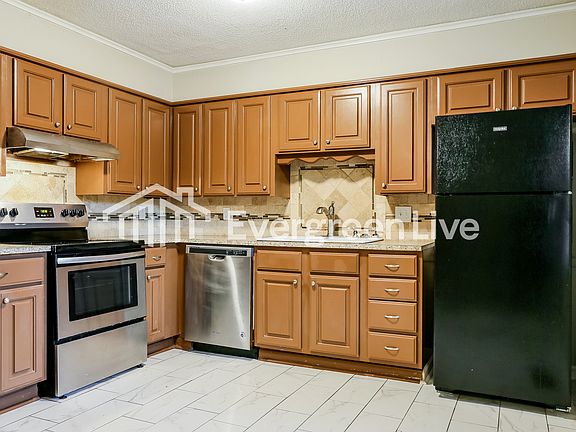 5th image of 1705 W 58th St