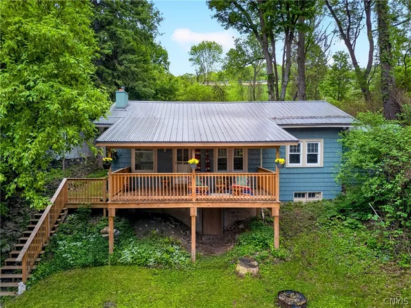 148 Arsenal Dr, Syracuse, NY 13205