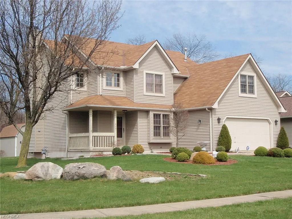 4901 Emerald Ln photo 1