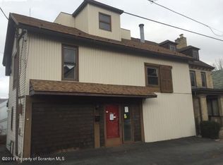 41 Wyoming St, Carbondale, PA 18407
