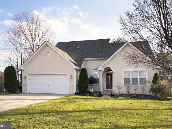 36 Cross Hill Rd, Sicklerville, NJ 08081