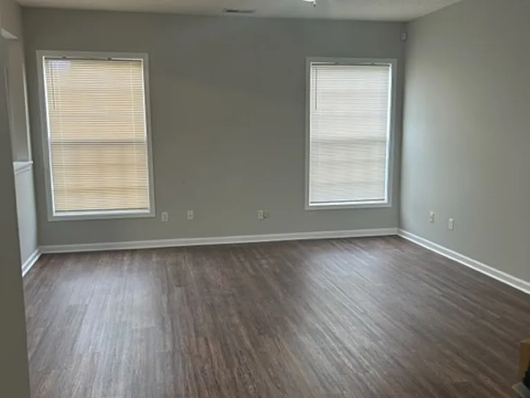 230 Prescott Ln — Photo 3