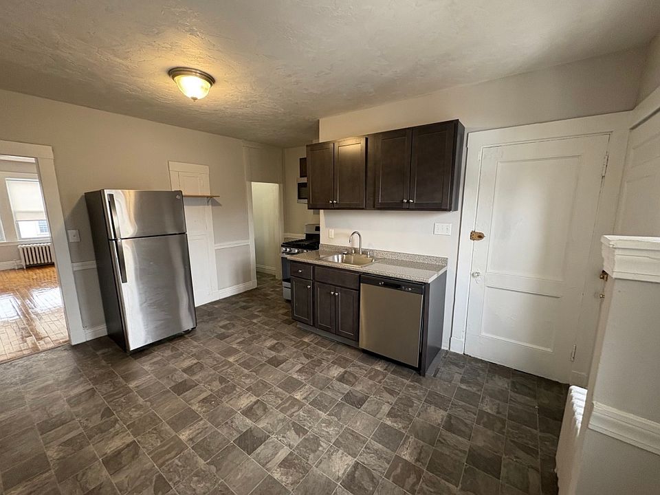 1st image of 32 Lourdes Ave #5