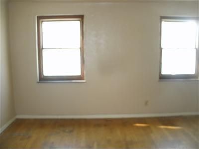 5th image of 115 Castlewood Ave
