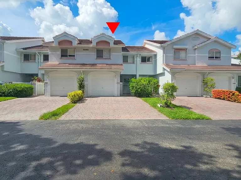 6207 Old Court Rd #604 — Photo 3