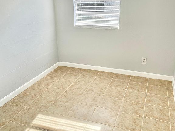 3rd image of 7804 Empire Ave