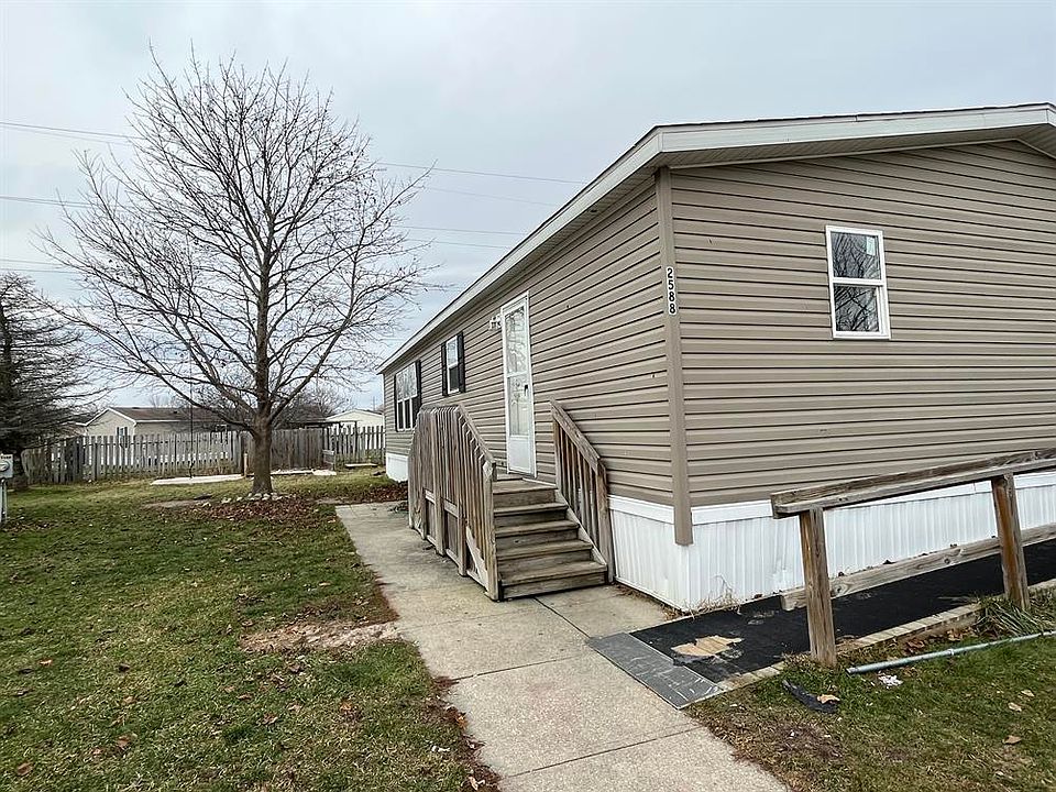 1st image of 2588 E Crossway Ln
