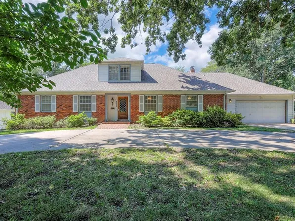 4705 W 81st St, Prairie Village, KS 66208