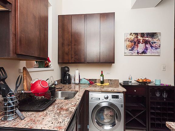 3rd image of 1230 N Greenview Ave APT 2F