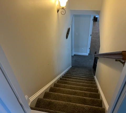 3rd image of 118 Cloister Ln