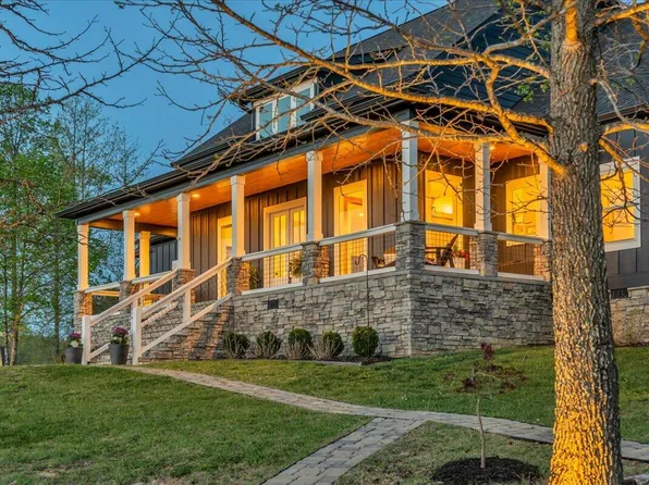 1115 River Bluffs Dr, Jasper, TN 37347