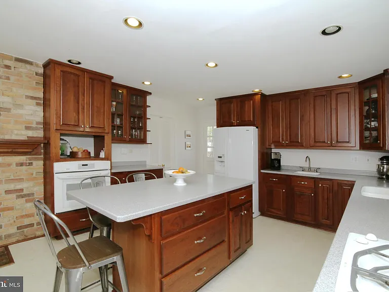 8947 Colesbury Pl — Photo 9