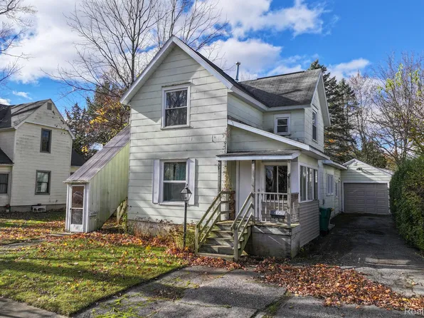 202 S Campbell St, Durand, MI 48429