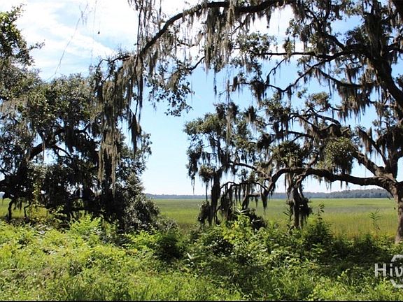 2nd image of 353 Main Street