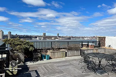 Sold by Coldwell Banker Warburg