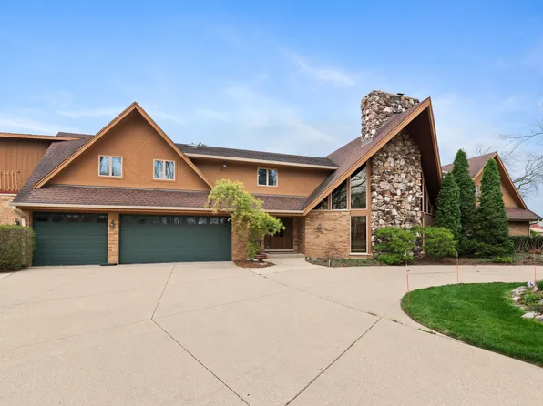 607 Berkshire Ct, Downers Grove, IL 60516