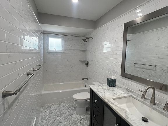 4th image of 246 Beach 130 St #2