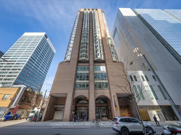 55 Centre Ave, Toronto, ON