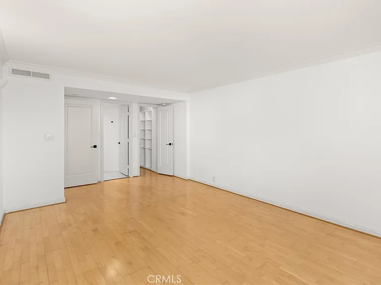 10535 Wilshire #912 — Photo 24