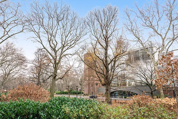 Rented by Anchor Associates | media 14