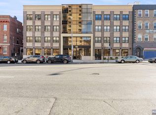 90 Clinton Ave, Newark, NJ 07114