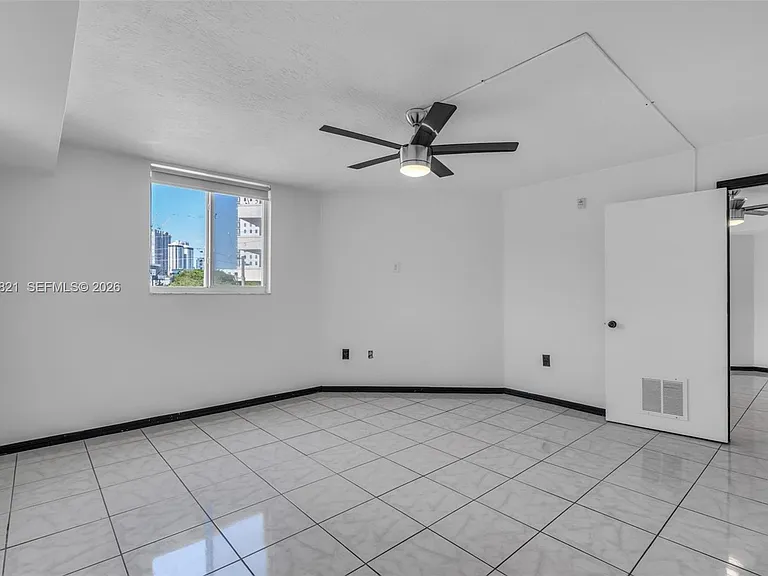 102 SW 6th Ave #201 — Photo 10