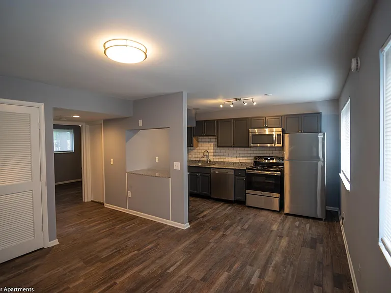 2702 May St — Photo 9