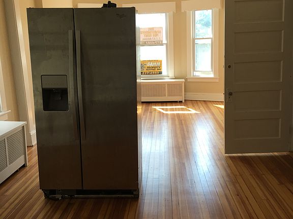 5th image of 60 6th Ave #2