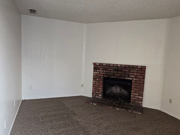 2nd image of 2323 Chester Ln APT 5