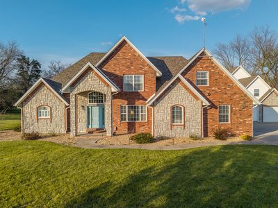 915 E 438th Road, Bolivar, MO, 65613