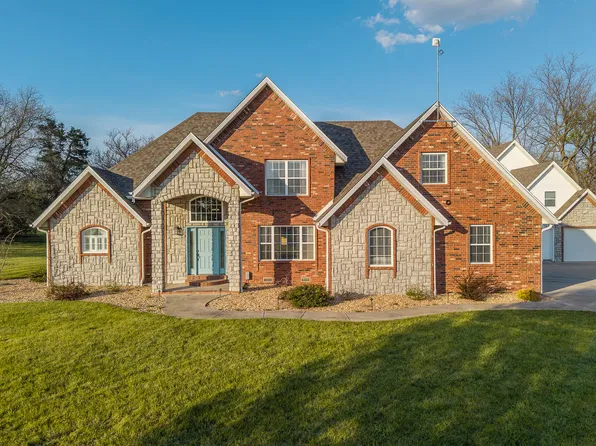 915 E 438th Road, Bolivar, MO 65613